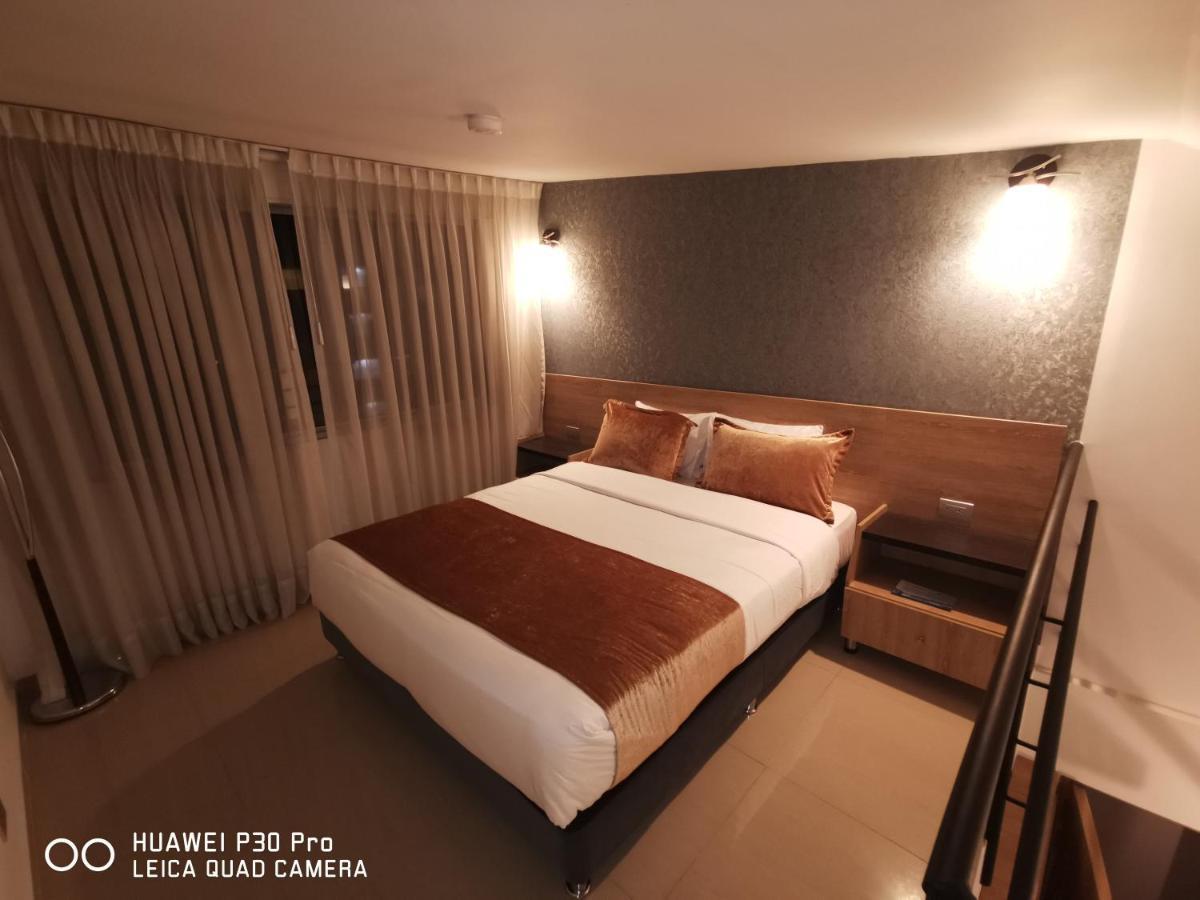 Hotel Lindsay 马尼萨莱斯 外观 照片