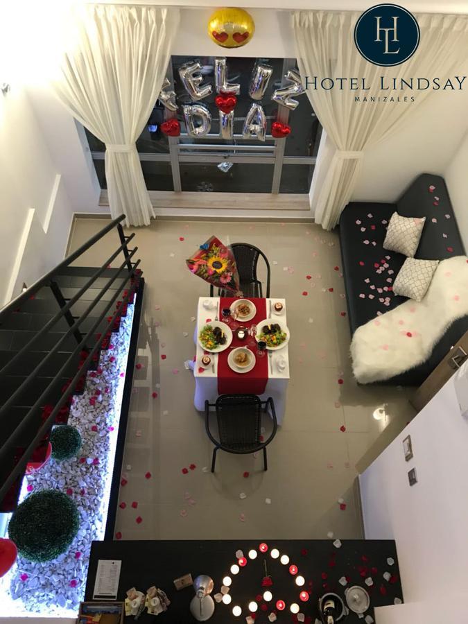 Hotel Lindsay 马尼萨莱斯 外观 照片